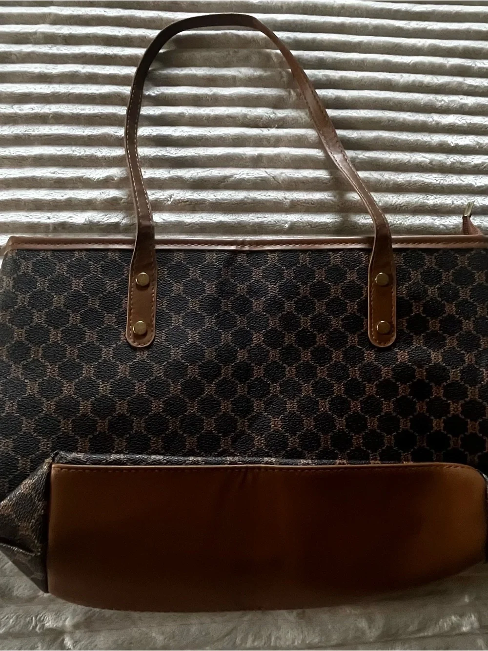 monogram pattern tote bag & matching wristlet set ♡
